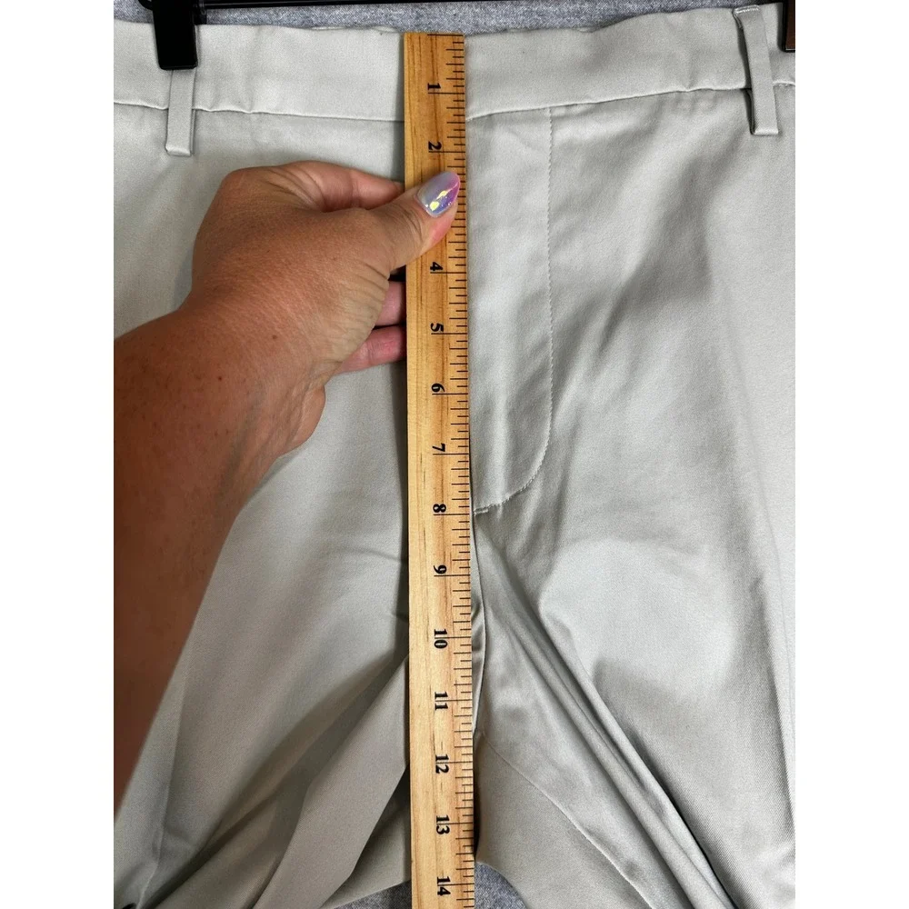 NEW Dockers Iron Free Khakis Mens 38x30 Beige Straight Fit D2 Chino Pants